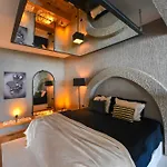 Lada Slav Exclusive Hotel *