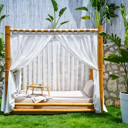 Lada Slav Exclusive Faralya