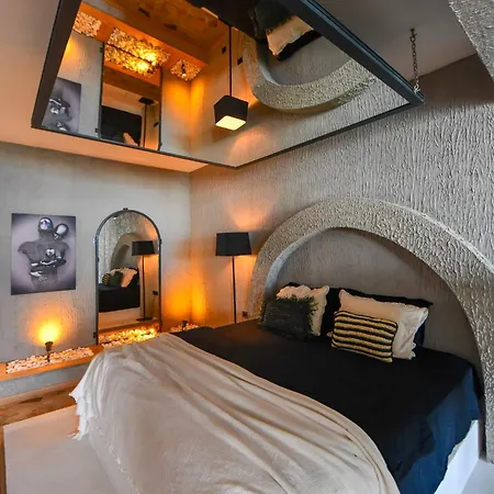 Lada Slav Exclusive Hotell *