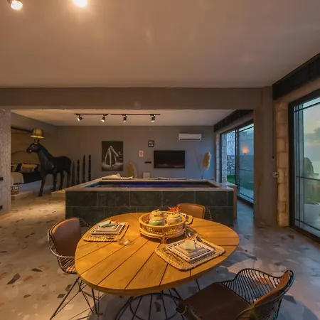 Lada Slav Exclusive Faralya