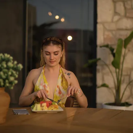 Lada Slav Exclusive Hotell Faralya