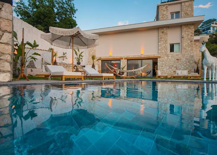 호텔 Lada Slav Exclusive 파랄리아