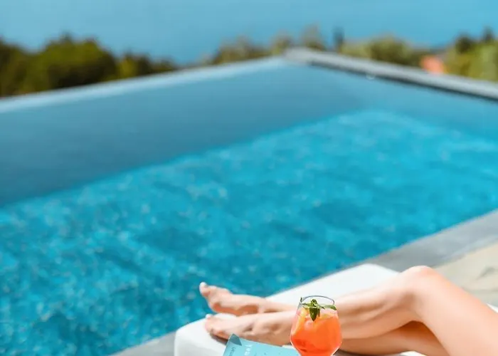 Lada Slav Exclusive * 파랄리아