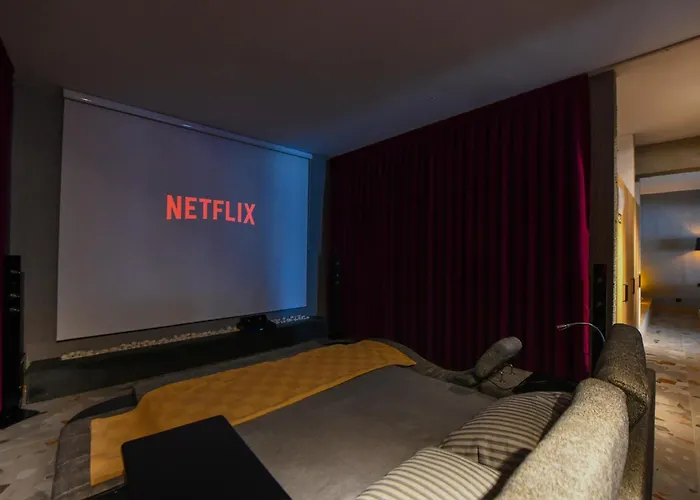 Lada Slav Exclusive 호텔 파랄리아