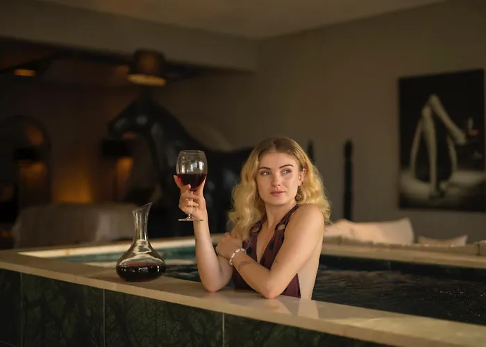 호텔 Lada Slav Exclusive 파랄리아